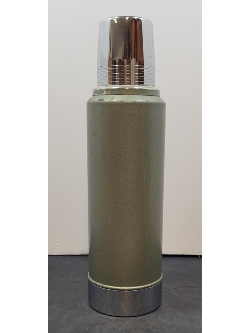 Vintage Stanley Aladdin Thermos A-944B Quart Steel Green Made in USA
